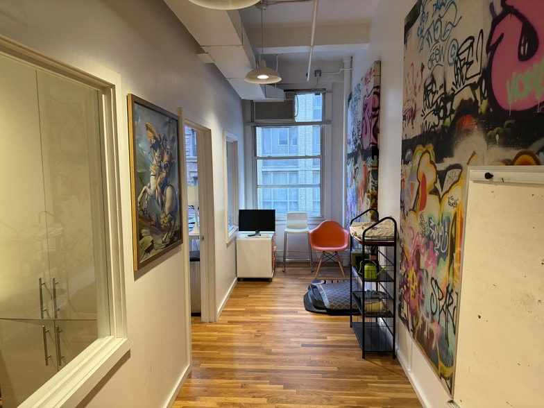 336-342 W 37th St, New York, NY for lease - Interior Photo - Image 3 of 3