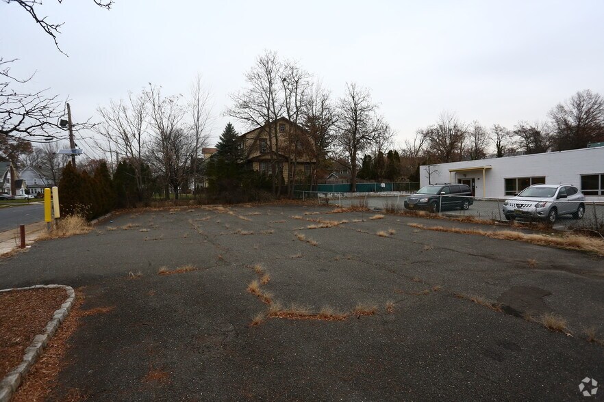 1824 Springfield Ave, Maplewood, NJ à vendre - Photo du bâtiment - Image 1 de 5