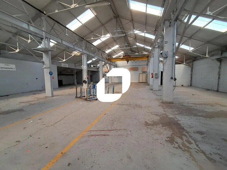 Flex dans Saint-André-lez-Lille à louer - Photo du bâtiment - Image 3 de 5