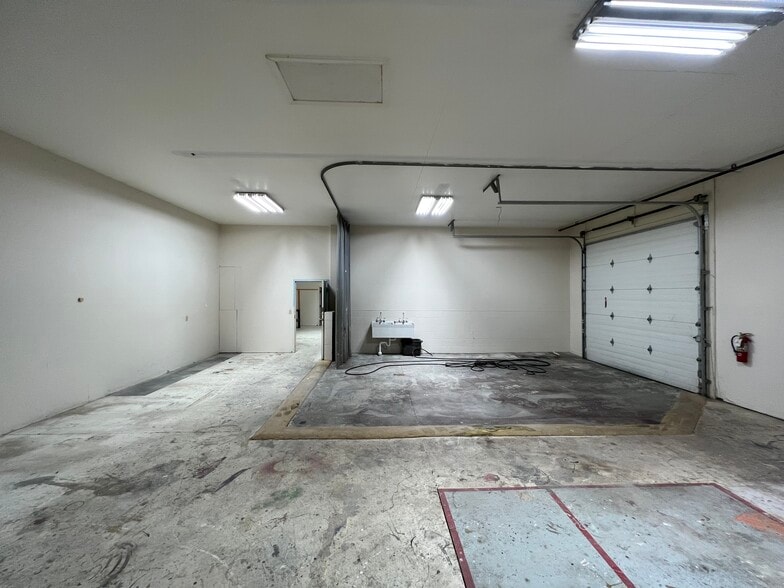 1429 Dubois St, Fort Wayne, IN for lease - Building Photo - Image 2 of 4