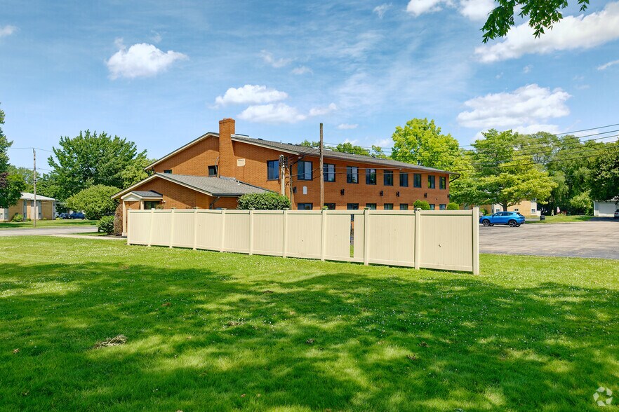 3000 Mount Read Blvd, Greece, NY à louer - Photo du bâtiment - Image 2 de 7