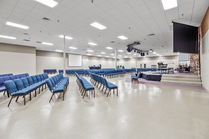 300-314 E Main St, Parsons, KS à vendre - Photo intérieure - Image 3 de 15