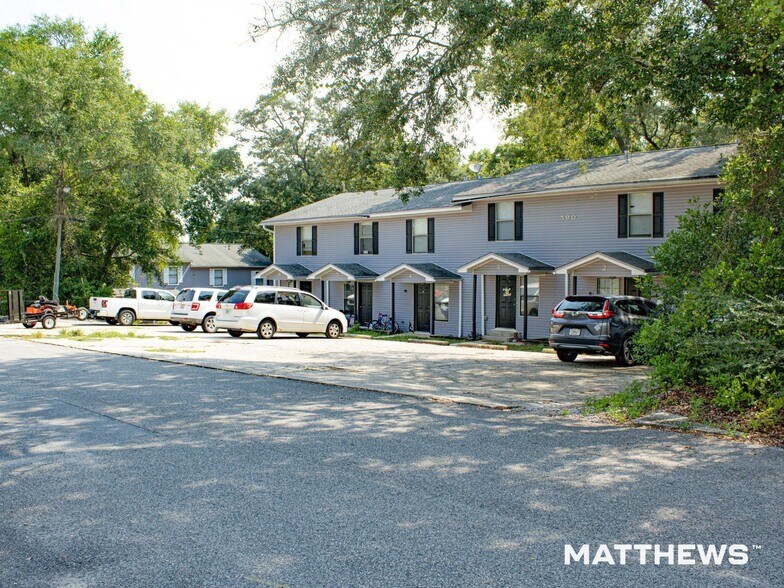 590-592 Hill Ln, Niceville, FL à vendre - Photo du bâtiment - Image 2 de 3