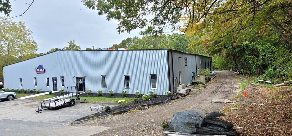 5 Heritage Park, Clinton, CT for lease - Building Photo - Image 2 of 16