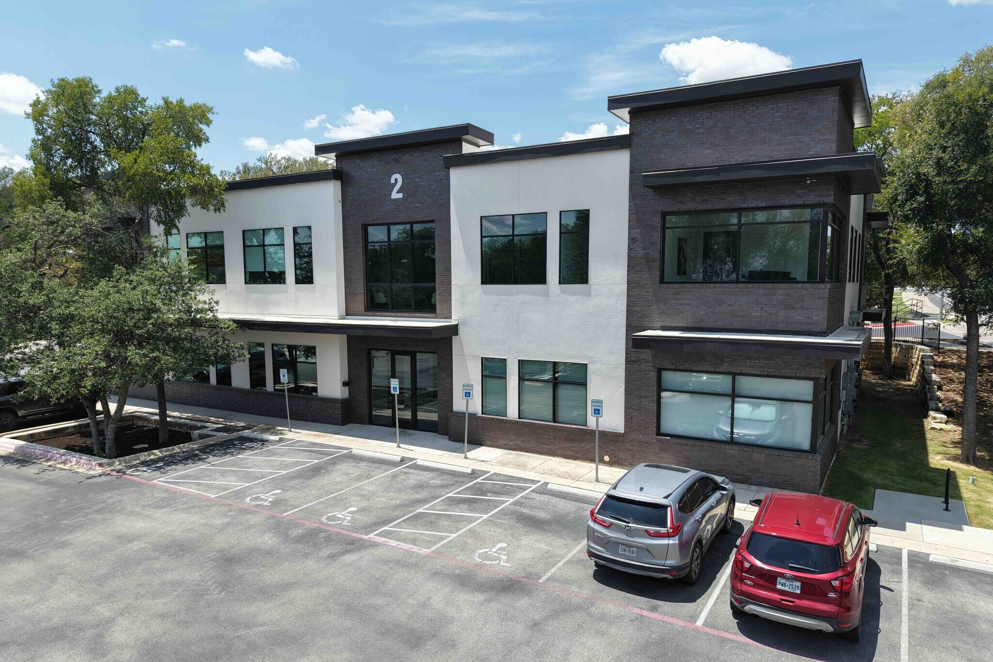 8701 Menchaca Rd, Austin, TX à louer Photo du bâtiment- Image 1 de 11