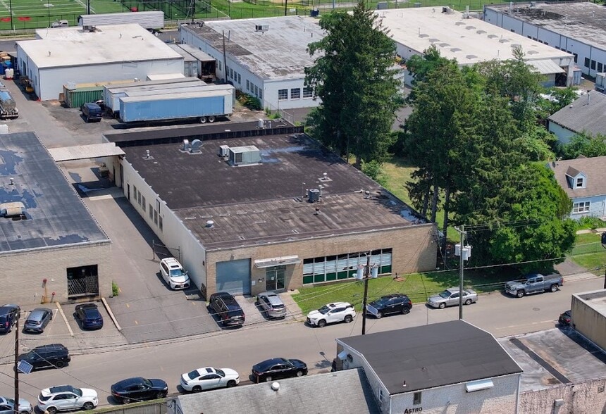 815 Martin St, Rahway, NJ for lease - Building Photo - Image 1 of 5