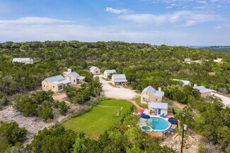 Plus de détails pour 7400 McGregor Ln, Dripping Springs, TX - Services hôteliers à vendre