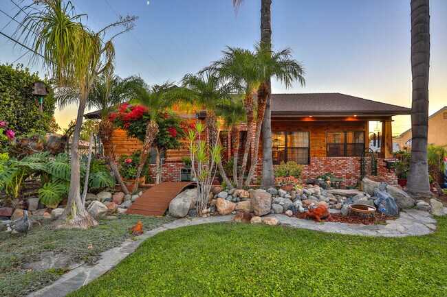 Plus de détails pour 436 Oakdale Dr, Claremont, CA - Flex à vendre