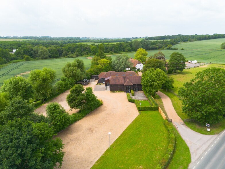 Hythe Rd, Smeeth à louer - Photo du bâtiment - Image 2 de 18