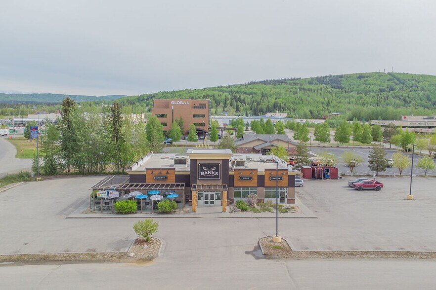 1243 Old Steese Hwy, Fairbanks, AK à vendre - Photo du bâtiment - Image 2 de 16