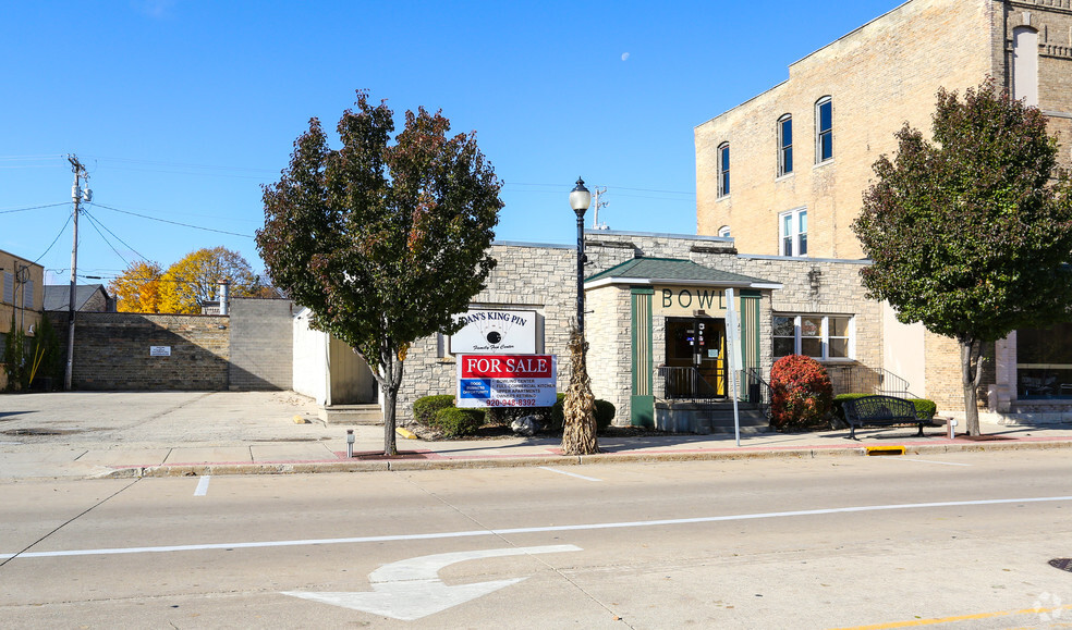 31 N Main St, Mayville, WI à vendre - Photo principale - Image 1 de 1