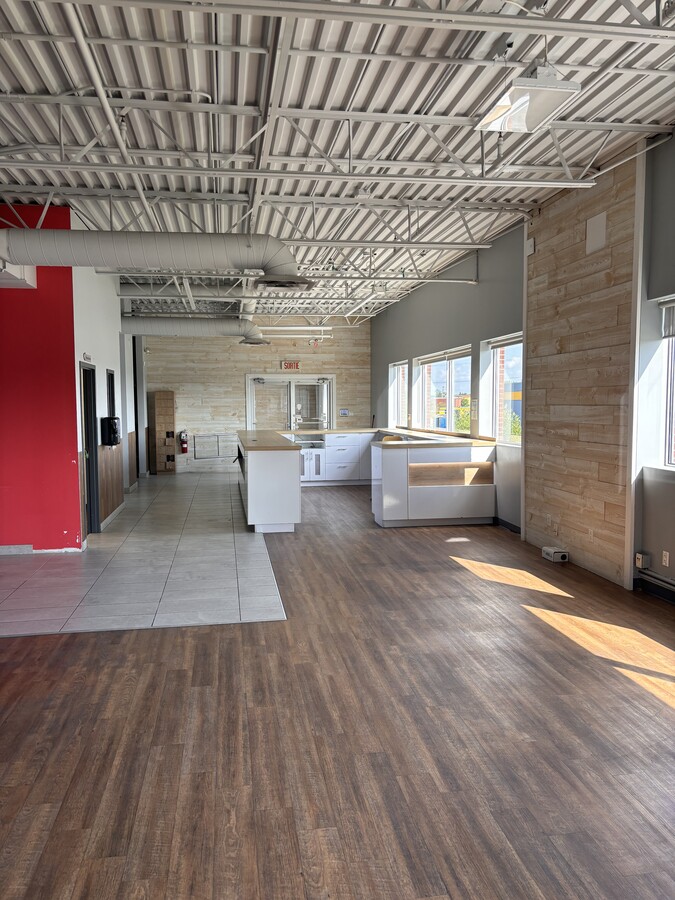 2760-2794 Boul Jacques-Cartier E, Longueuil, QC J4N 1P8 - Unité 2760 - - Photo intérieure - Image 2 of 11