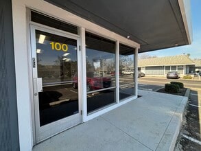 2950 Beacon Blvd, West Sacramento, CA à louer Photo intérieure- Image 2 de 10