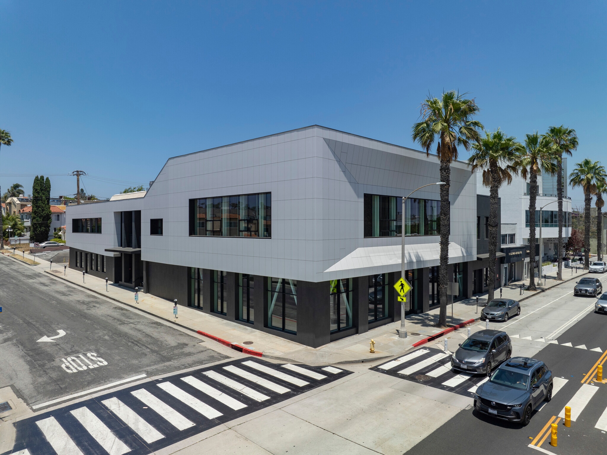 2101 Wilshire Blvd, Santa Monica, CA à vendre Photo du bâtiment- Image 1 de 34