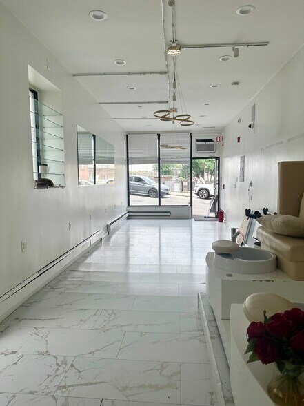 10 Hilliard Ave, Edgewater, NJ à louer - Photo du bâtiment - Image 3 de 7