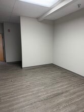 7601-7625 Little Rd, New Port Richey, FL for lease Interior Photo- Image 1 of 3