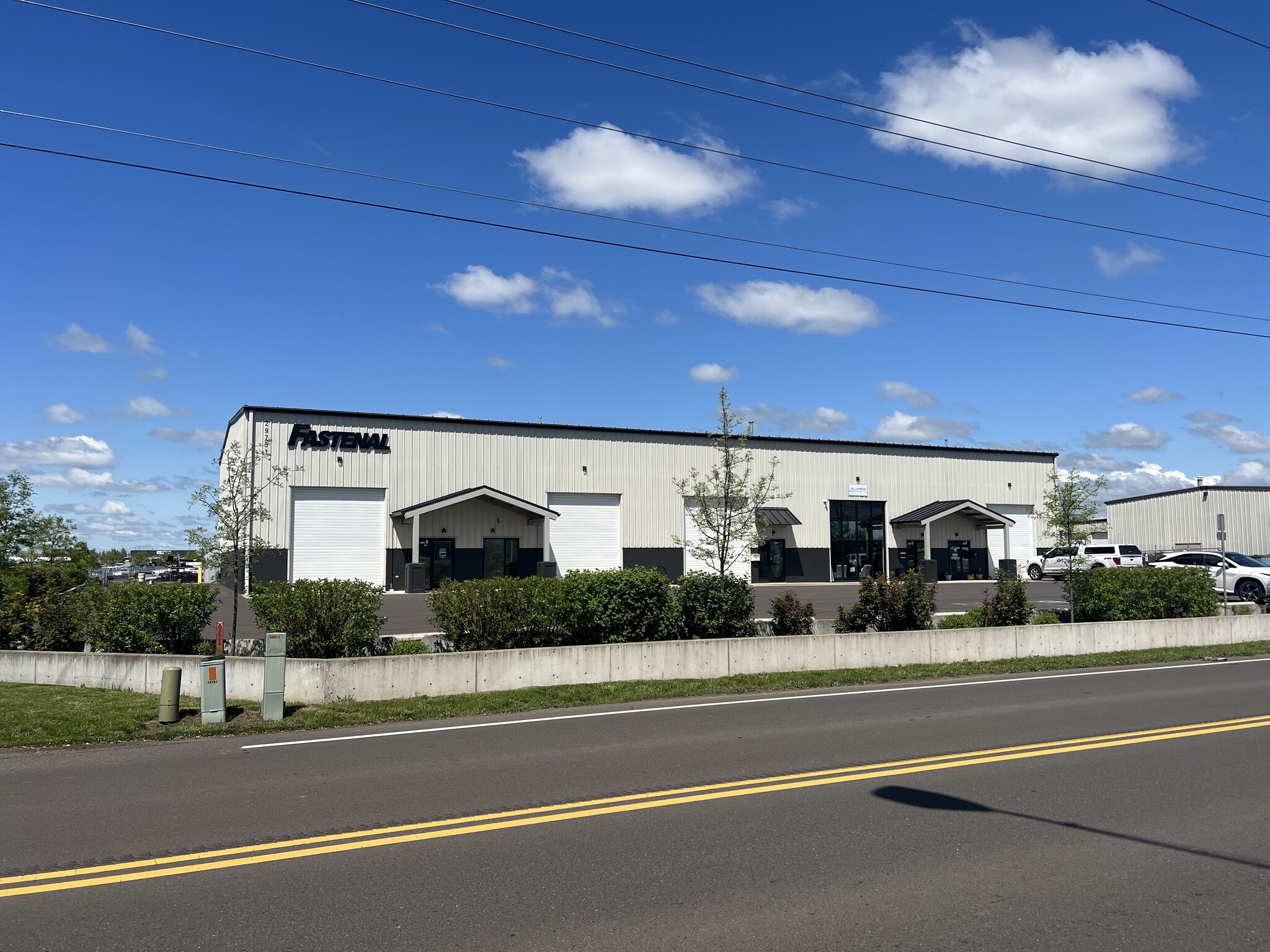 29751 E Enid Rd, Eugene, OR for lease Building Photo- Image 1 of 7