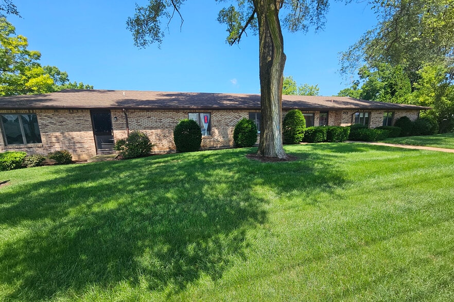 2501 Plainfield Ave NE, Grand Rapids, MI for lease - Building Photo - Image 3 of 8