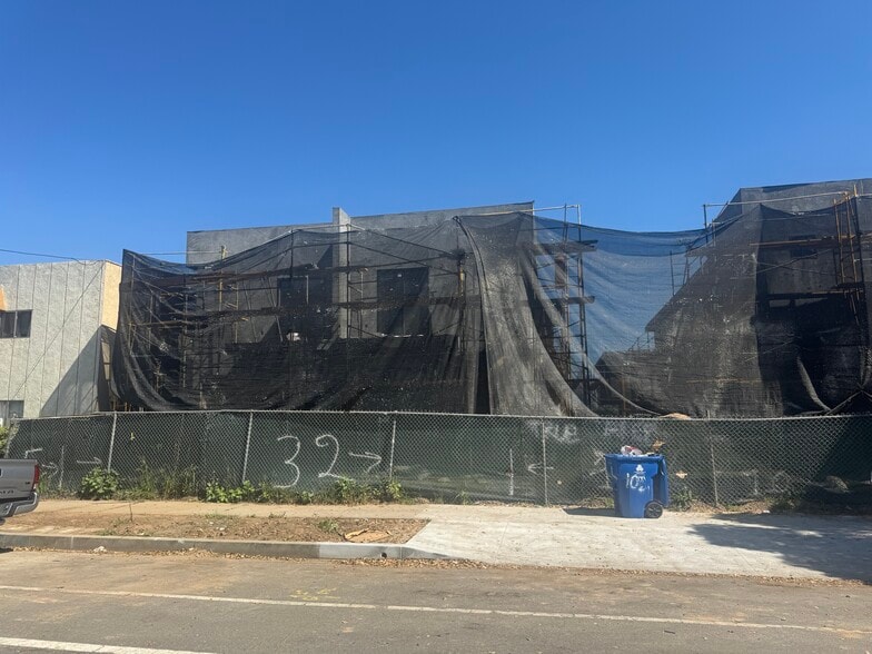 906 Lakme ave, Wilmington, CA for sale - Building Photo - Image 2 of 13