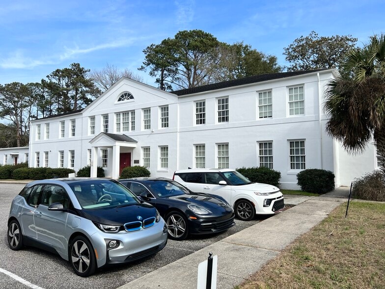 95 Folly Road Blvd, Charleston, SC à louer - Photo du bâtiment - Image 1 de 1