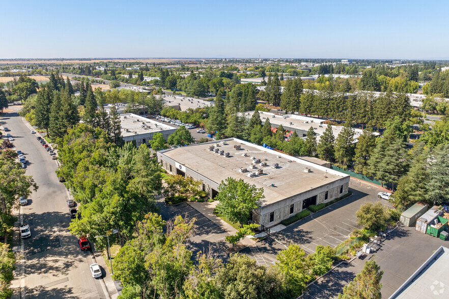 3034 Gold Canal Dr, Rancho Cordova, CA for lease - Aerial - Image 3 of 3