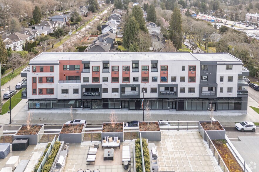 3590 W 39th Ave, Vancouver, BC à vendre - Photo du bâtiment - Image 2 de 3