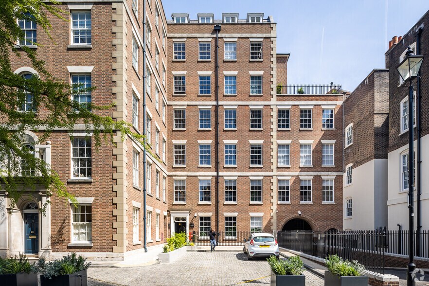 14A-16A Dufours Pl, London for lease - Building Photo - Image 2 of 45