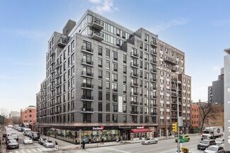 Plus de détails pour 2211 3rd Ave, New York, NY - Commerce de détail à louer