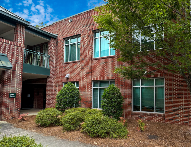 207 W Millbrook Rd, Raleigh, NC for sale - Building Photo - Image 1 of 1