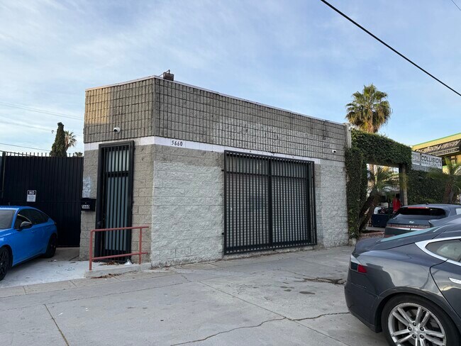 More details for 5660 W Venice Blvd, Los Angeles, CA - Office/Retail for Lease