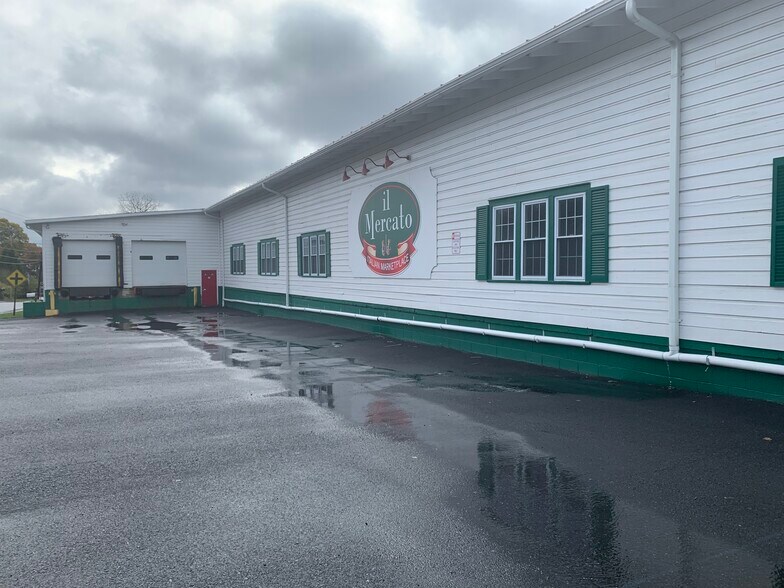85 North Rd, Highland, NY à louer - Photo du bâtiment - Image 1 de 21