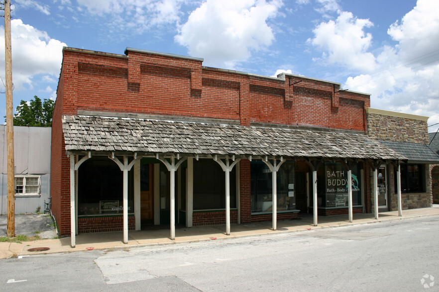 23 E Washington St, Marionville, MO à vendre - Photo principale - Image 1 de 1