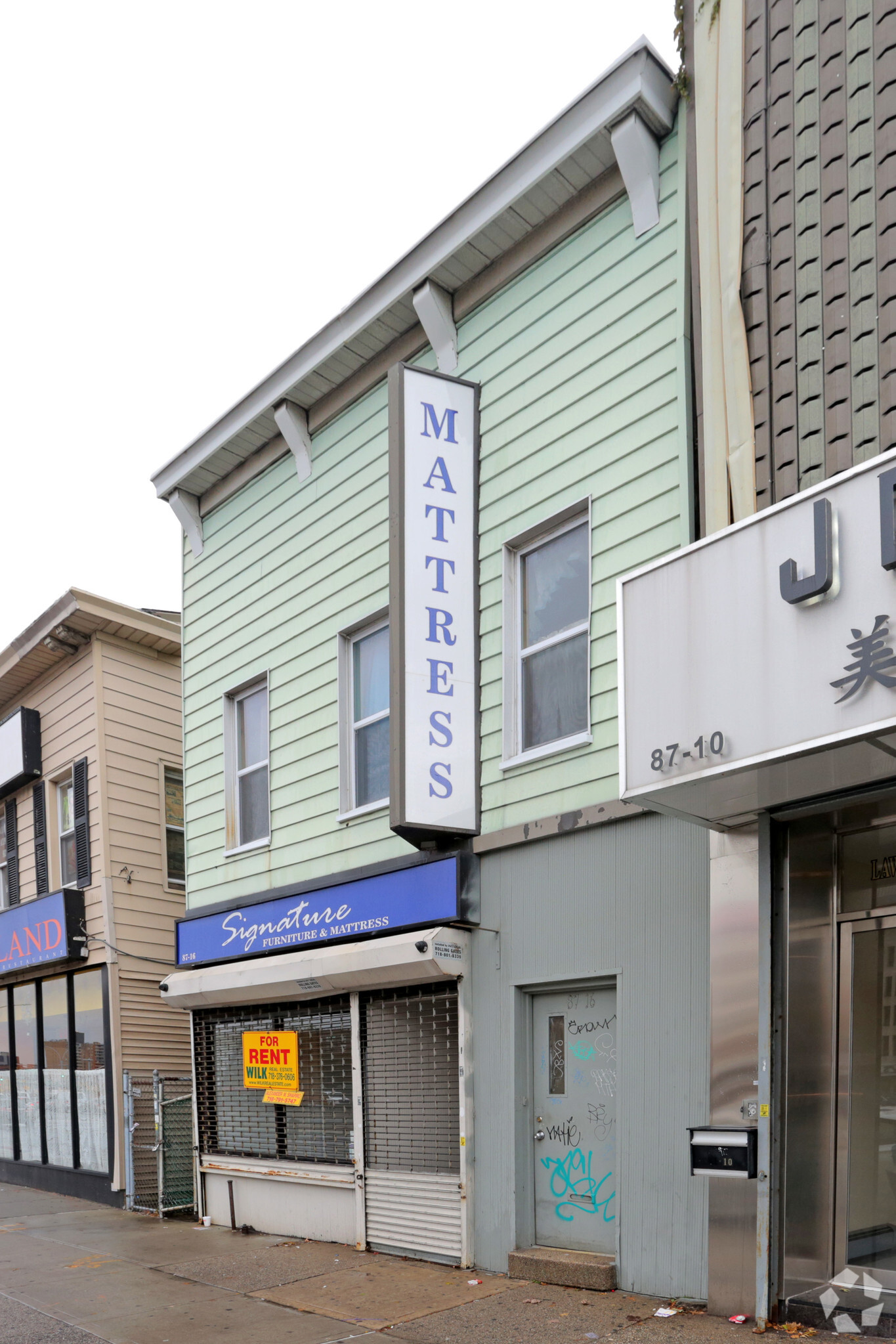 87-16 Queens Blvd, Elmhurst, NY for sale Primary Photo- Image 1 of 1