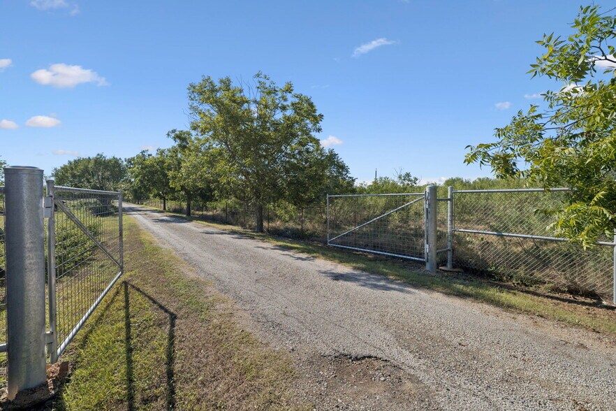 13146 Galm Rd, San Antonio, TX à vendre - Photo du bâtiment - Image 3 de 49