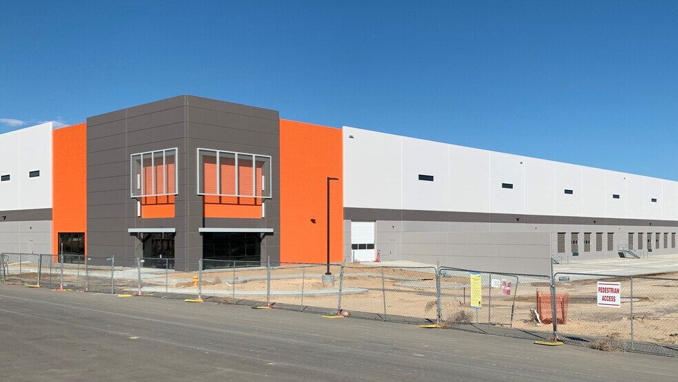 22600 E I-76 Frontage Rd, Brighton, CO for lease - Building Photo - Image 2 of 19