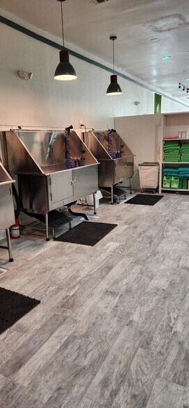 218-220 S Myrtle Ave, Monrovia, CA à louer - Photo intérieure - Image 2 de 14