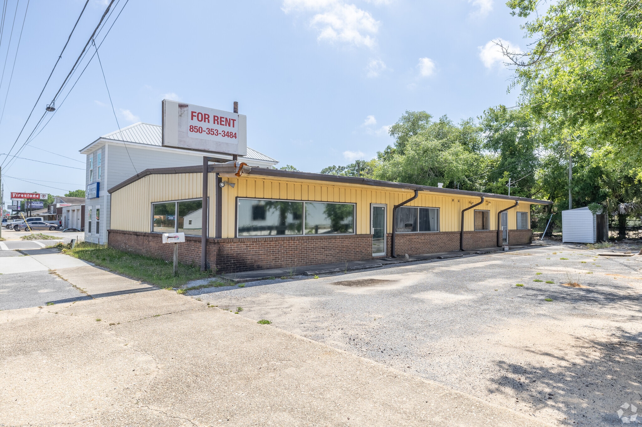 113 N John Sims Pky, Valparaiso, FL for lease Primary Photo- Image 1 of 6