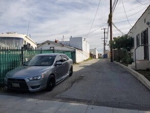 1744 W Valley Blvd, Alhambra, CA à louer Photo du bâtiment- Image 2 de 14