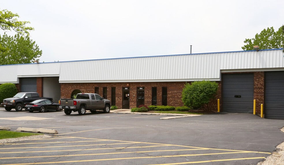 852-864 Lively Blvd, Wood Dale, IL for lease - Building Photo - Image 1 of 6