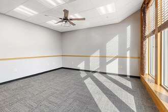 88 Main St, Waterville, ME à louer Photo intérieure- Image 2 de 3