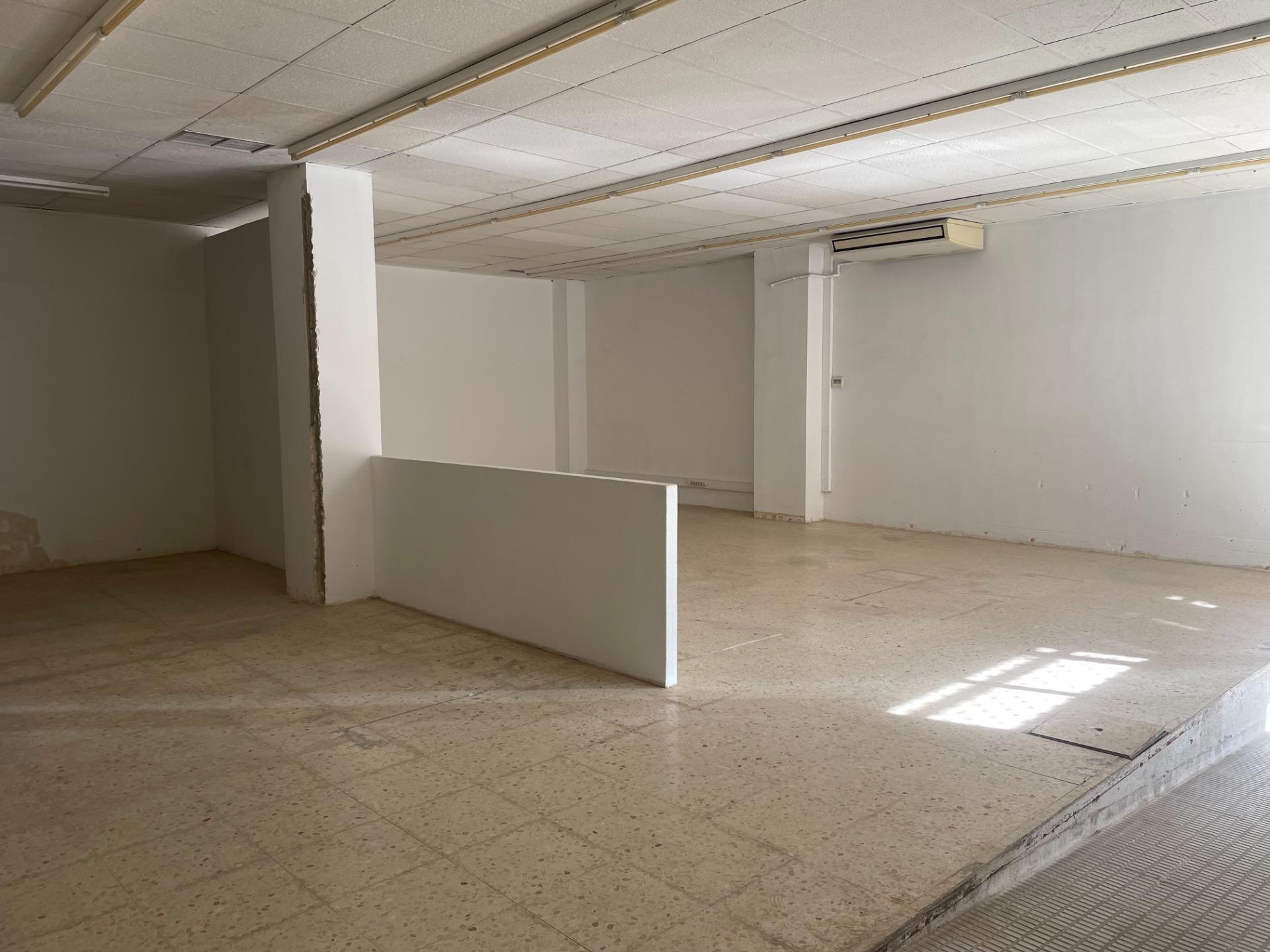 Retail in Vilanova del Camí, Barcelona for lease Interior Photo- Image 1 of 4