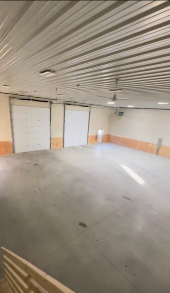 15 King St, Auburn, NH à louer - Photo du bâtiment - Image 2 de 4