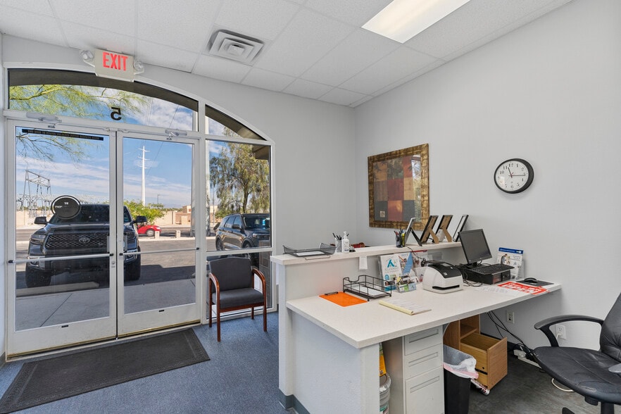 8455 W Flamingo Rd, Las Vegas, NV à vendre - Photo du bâtiment - Image 3 de 7