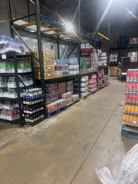 2520 W Lisbon Ave, Milwaukee, WI à vendre - Photo intérieure - Image 3 de 11