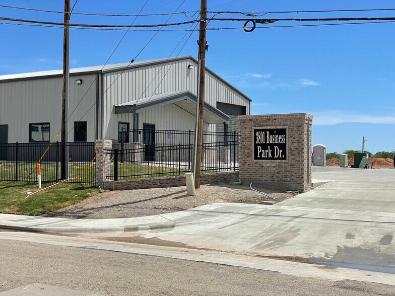3801 Business Park Dr, Amarillo, TX à vendre - Photo du bâtiment - Image 3 de 5