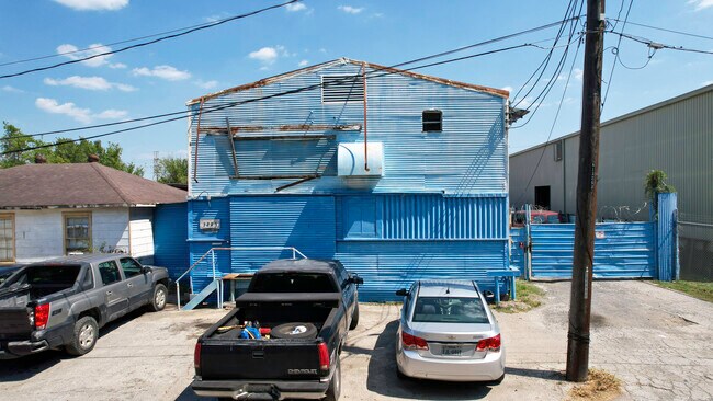More details for 1303 Lansing St, Houston, TX - Industrial for Sale