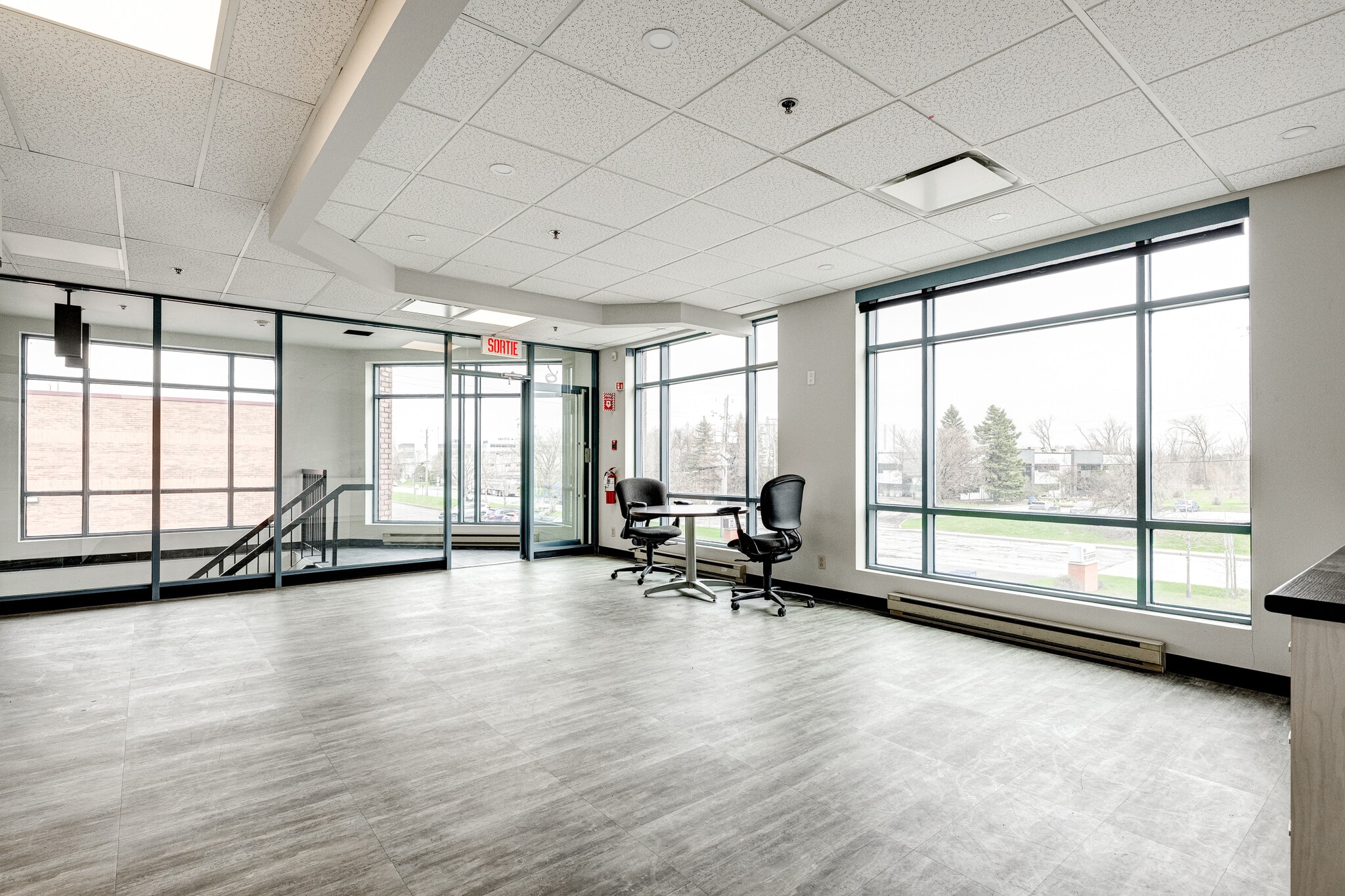 25 Rue de Lauzon, Boucherville, QC à louer Photo intérieure- Image 1 de 8