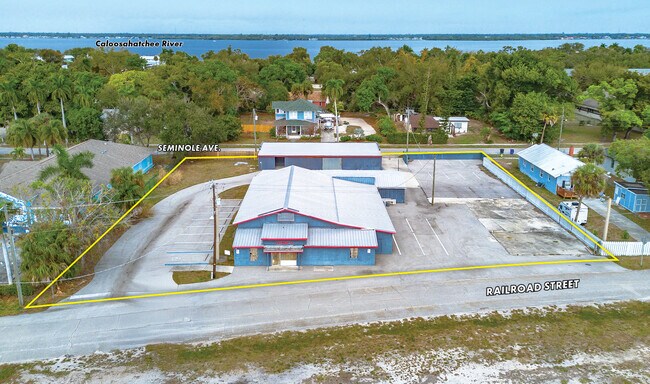 Plus de détails pour 3327 Railroad St, Fort Myers, FL - Industriel à vendre