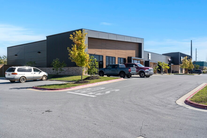 504 E Centerton Blvd, Centerton, AR for lease - Building Photo - Image 2 of 19