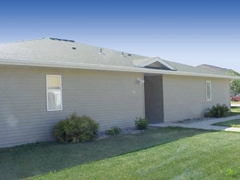 31 4th Ave S, Kindred, ND for sale - Primary Photo - Image 1 of 1